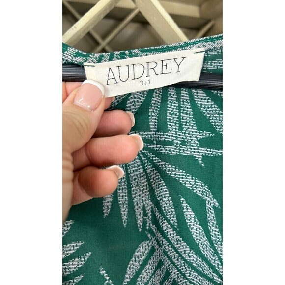 Audrey 3 1 Womens Size Medium Green Dress Wrap Sheer Tropical Flutter Sleeves U4 - Picture 11 of 12